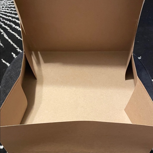 Coach Tan Gift Box - Picture 6 of 6